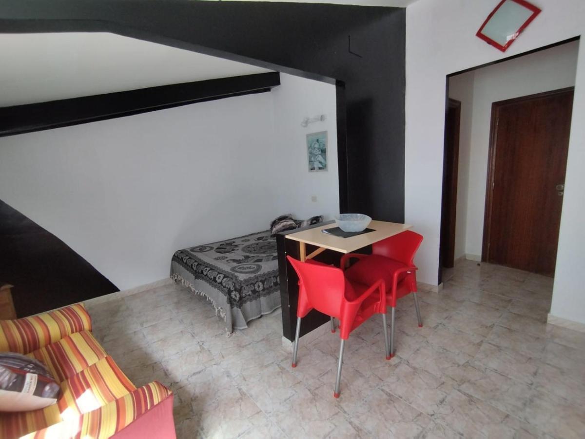Apartamentos Blanco Y Negro A Guarda Eksteriør bilde